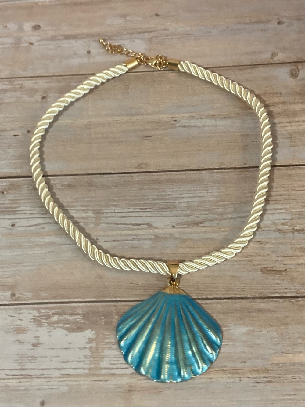 Blue Shell Rope Necklace - Picture 3 of 7